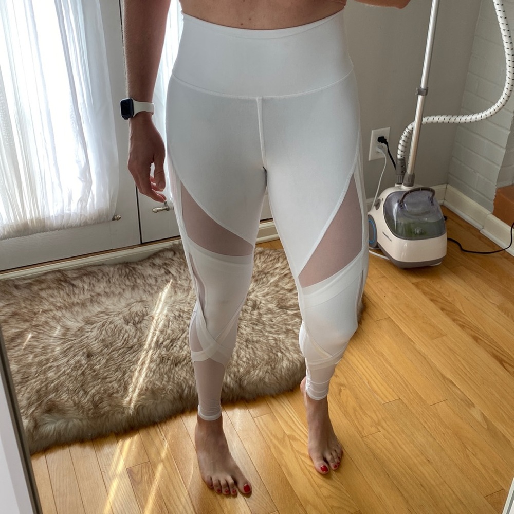 Alo yoga strappy white leggings - XS, like new